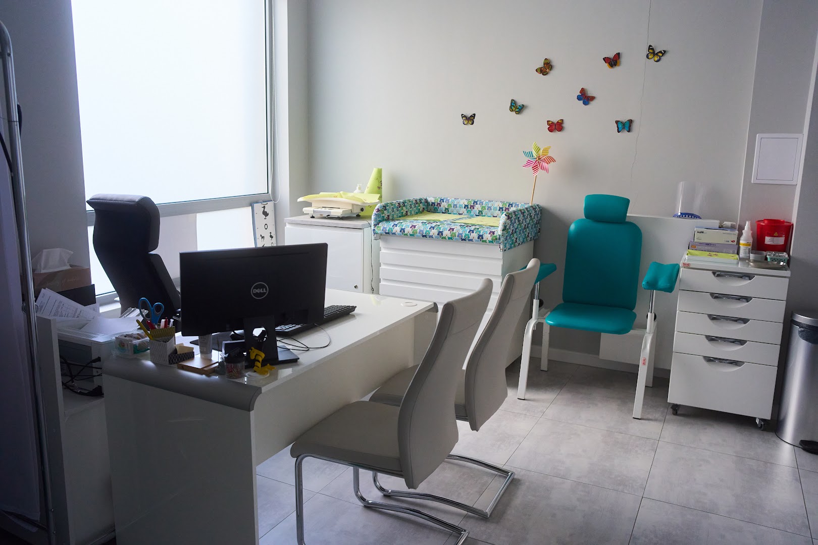 wyposażenie gabinetu lekarskiego